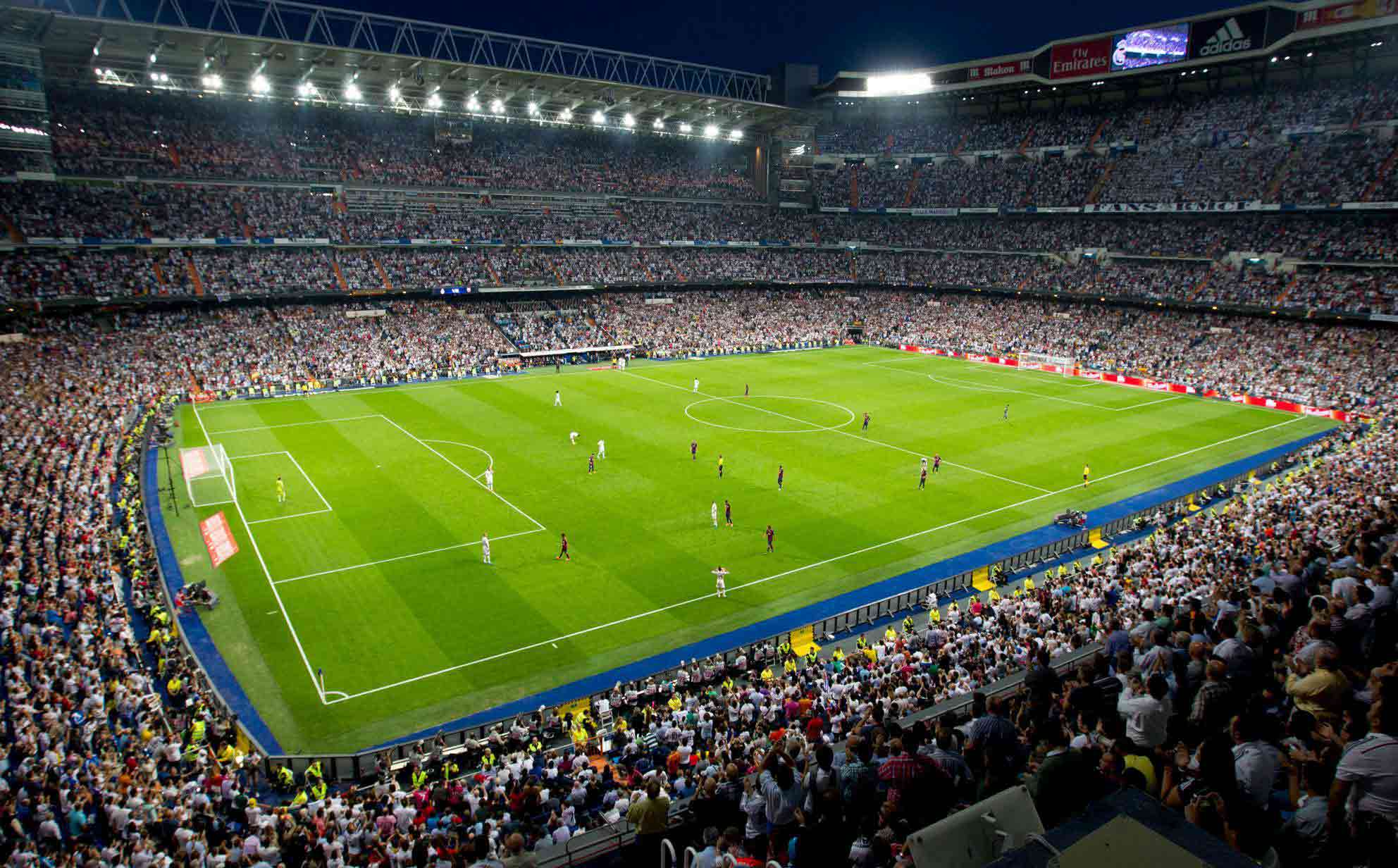 看球聊球两不误，斗球直播打造球迷专属互动社区